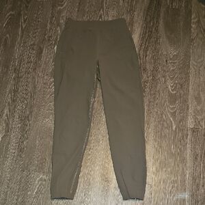Lululemon Adapted Atate Joggers. Gorgeous Color Sz 2. Square Dot!!